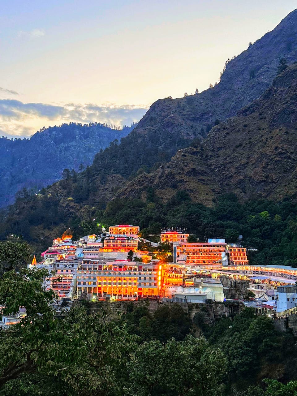 Planning a Family Trip to Maa Vaishno Devi Temple? Must-Know Tips